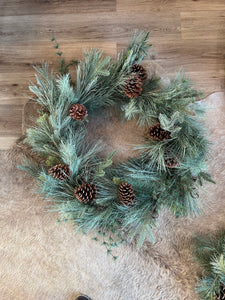 36" Deluxe Mtn Pine Wreath w/ Pinecones